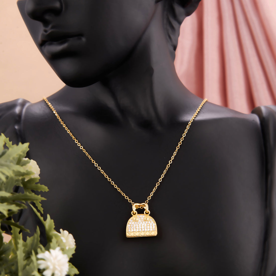 Damond Purse Necklace (Yellow Gold)