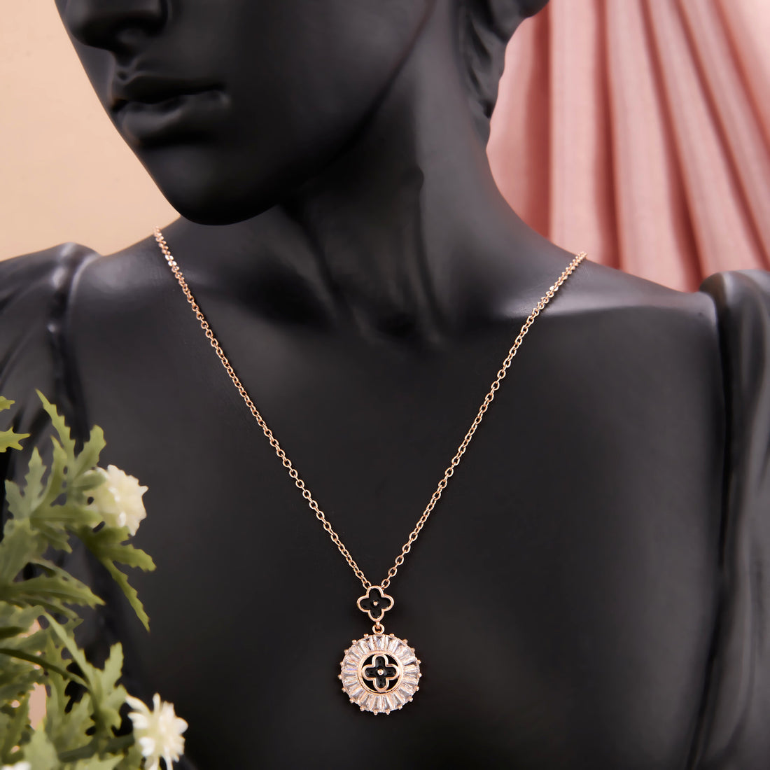 Dreamy Drift Necklace