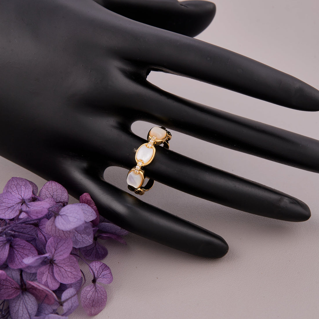 Link Stone Ring (Yellow Gold)