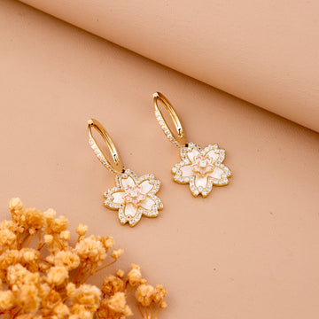 Lotus Glow Earring (Yellow Gold)