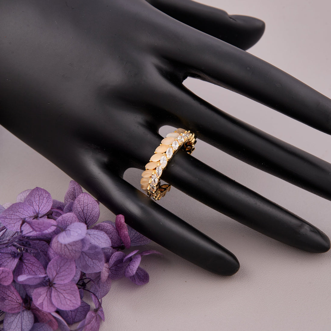 Olive Leaf Band (Yellow Gold)