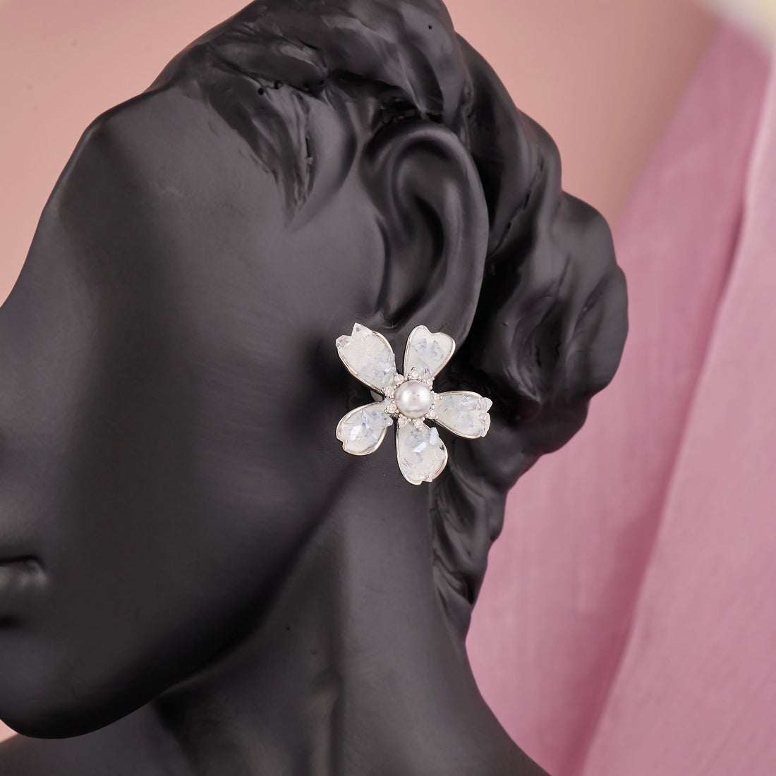 Cluster Flower Earring (White Gold)