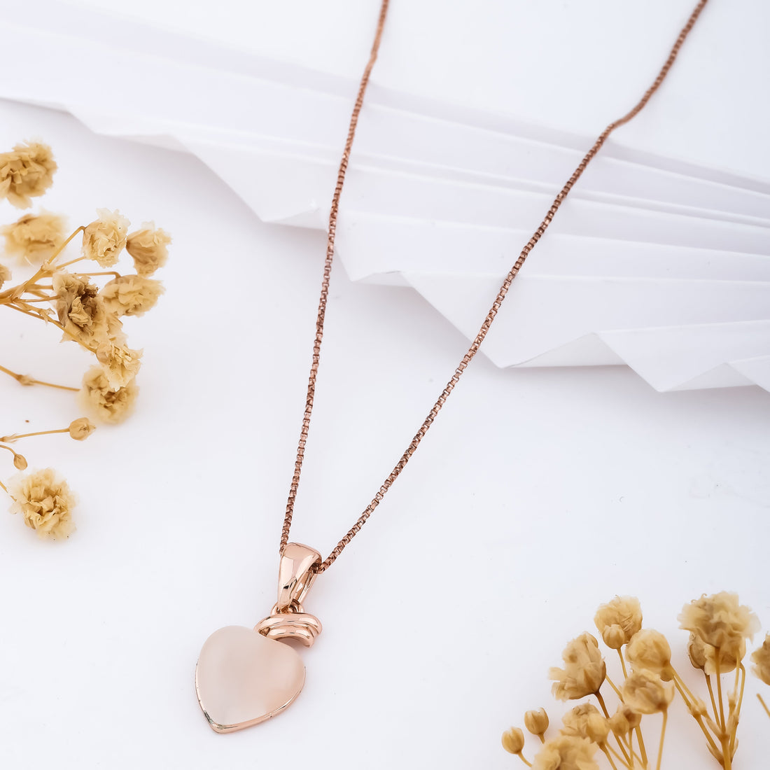 Rosé Heart Glow Necklace (Rose Gold)
