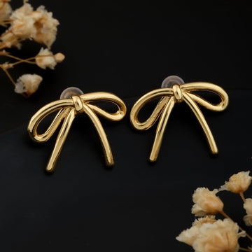 Bandhan Studs Earrings (Yellow Gold)