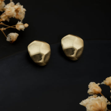 Aarohi Studs Earrings (Yellow Gold)