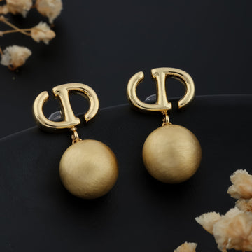 Sutra Studs Earrings (Yellow Gold)