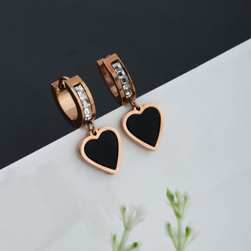 Love'S Embrace Earrings (Rose Gold)