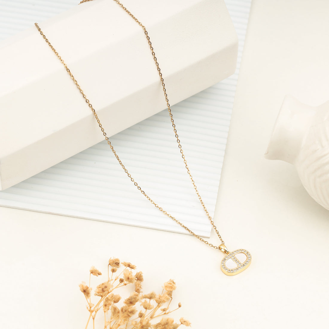 Golden Horizon Necklace (Yellow Gold)