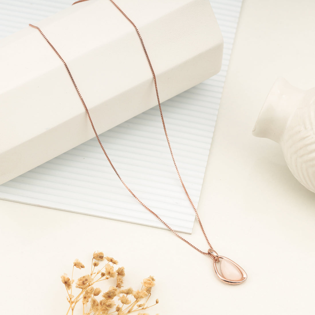 eardrop Glow Necklace (Rose Gold)