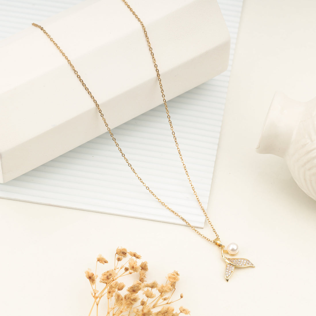 Oceania Necklace (Yellow Gold)