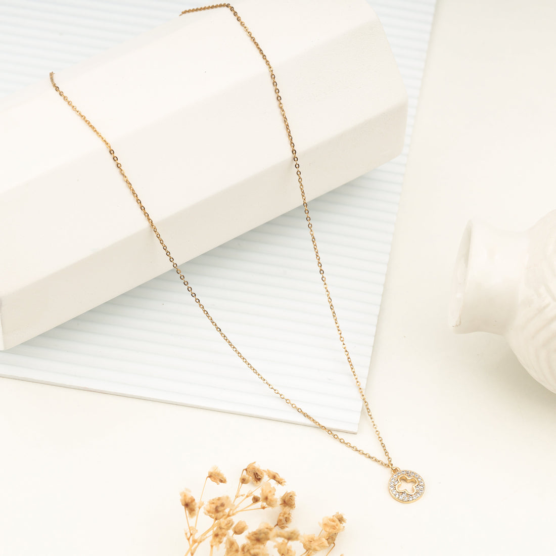 Clovella Necklace (Yellow Gold)