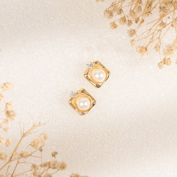 Pearl Caress Earrings (Yellow Gold)