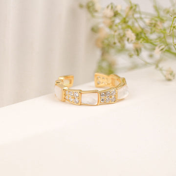 Serpenti Viper Ring (Yellow Gold)