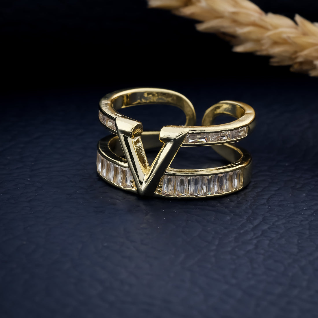 Pave Vlogo Ring