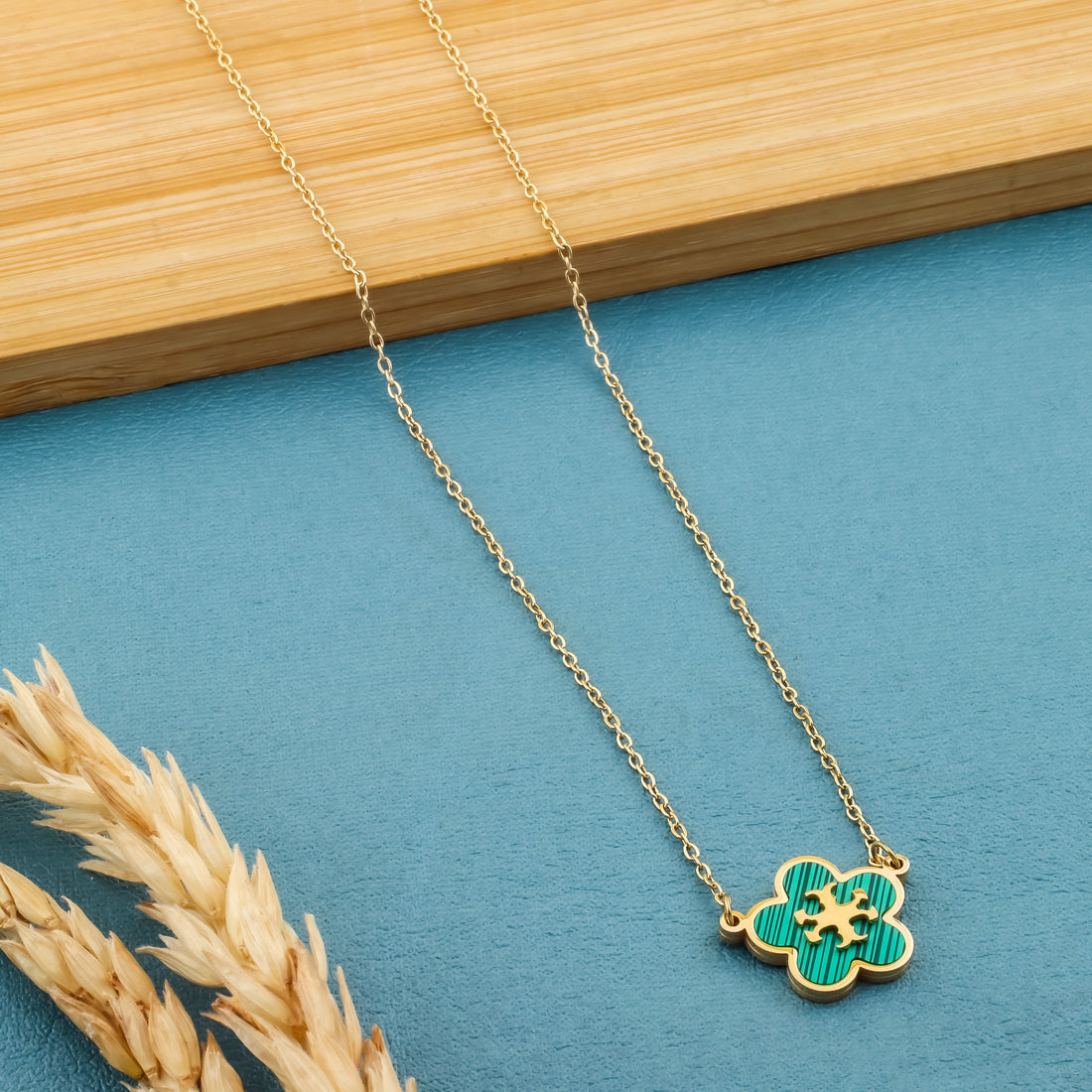 The Signature Clover Necklace (Gold)