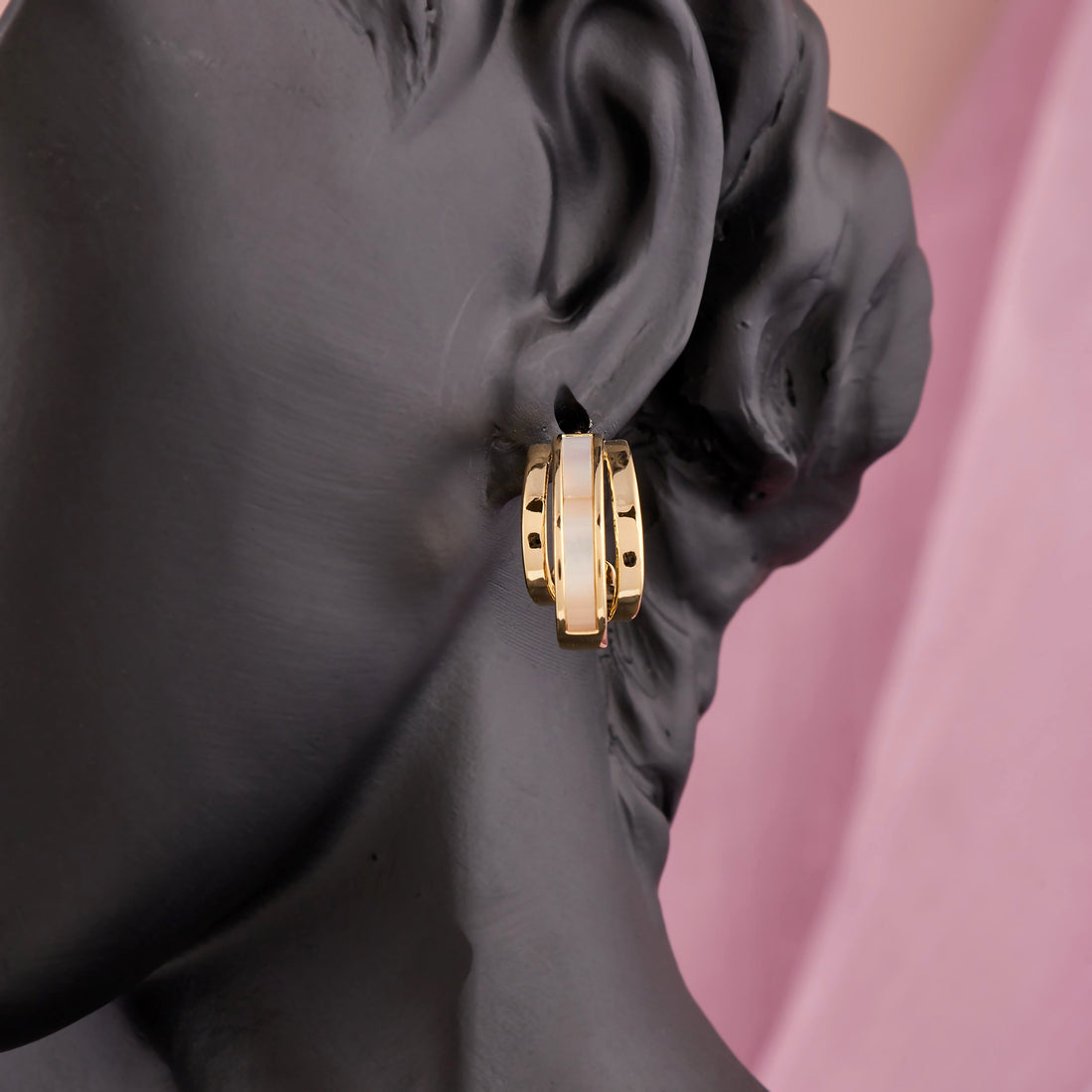 Circle Stone Earring (Yellow Gold)